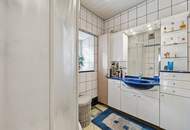 Traditionelles Bauernhaus mit großem Grundstück, Weinpresshaus, Keller und Nebengebäuden!