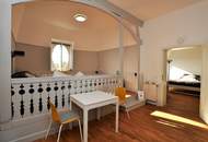 Bezaubernde 2 Zimmer DG Wohnung in historischer Badener Villa