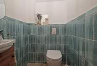 LIEBEVOLLES WOHNJUWEL MIT PARKÄHNLICHEM GARTEN IN TRAUMHAFTER WALDRANDLAGE MIT HERRLICHEM AUSBLICK UNWEIT VOM STAUSEE KRONSEGG