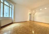 4-Zimmer-Altbauwohnung in gepflegter Liegenschaft der Jahrhundertwende mit Lift und potenzial für einen Balkon