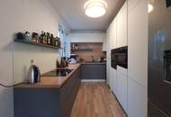 Neuwertige Doppelhaushälfte mit Photovoltaikanlage, Eigengarten, Garten- und Dachterrasse in Pressbaum!