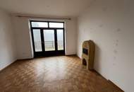 Sanierungsbedürftiges Haus auf großem Grundstück! Erwecken Sie es aus dem Dornröschenschlaf!