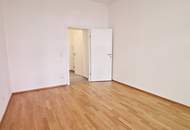 UNBEFRISTET, gepflegte 47 m2 Altbau mit 27 m2 Garten/Terrasse, 2 Zimmer, Kochnische, Wannenbad, Parketten, Randhartingergasse