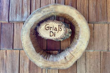 Alpines Ferienhaus nahe der Skipiste | Zirbenschlafzimmer, Kachelofen &amp; Naturidylle | umgeben von Wiesen und Wäldern, Haus-kauf, 249.000,€, 2870 Neunkirchen