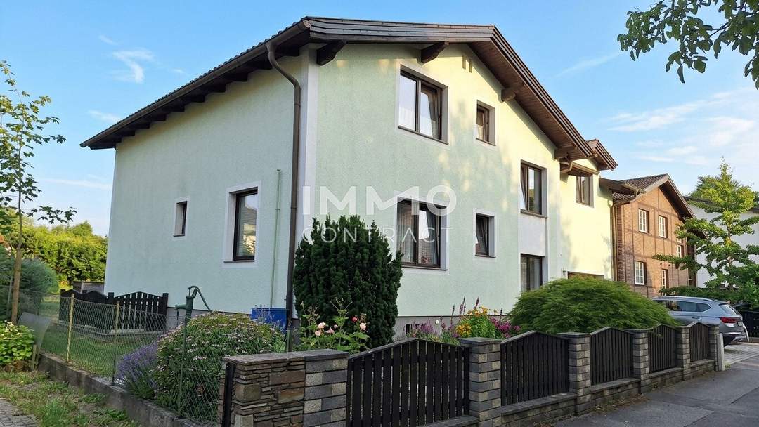 Zweifamilienhaus in ruhiger Siedlungslage von Wieselburg – Viel Platz für Familie, Generationen oder Wohnen & Arbeiten