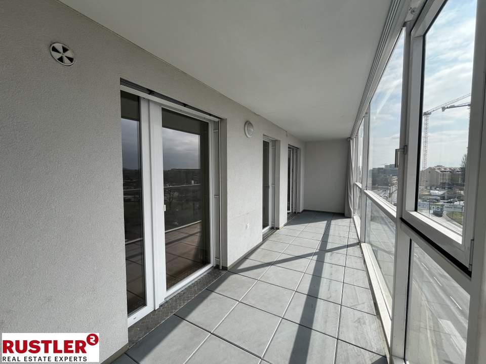 **MIT WEITBLICK** - Schöne 2 Zimmer Wohnung mit riesiger LOGGIA