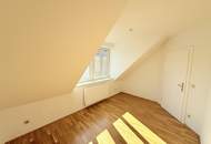 Traumhafte 3-Zimmer Dachgeschoss Wohnung mit knapp 100m2 und charmanter Dachterrasse
