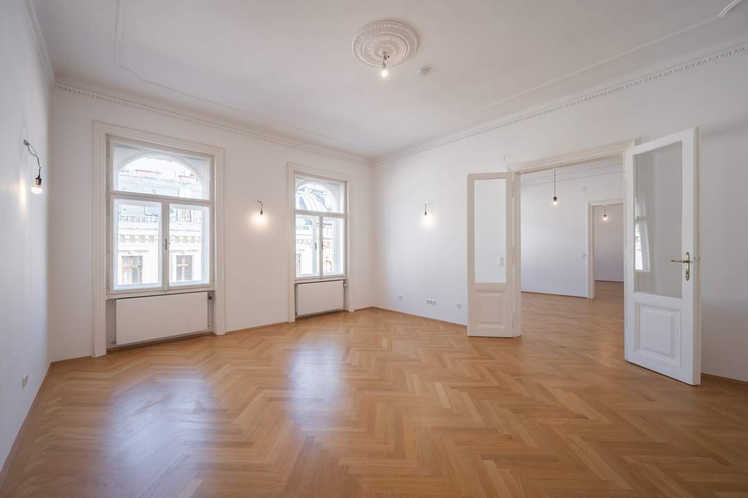 traumhafter Altbau-Flair mit 5 Zimmern nahe Rathaus