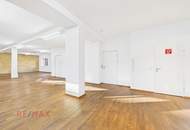 Büro oder Verkaufsraum – flexible Fläche mit beeindruckender Fensterfront