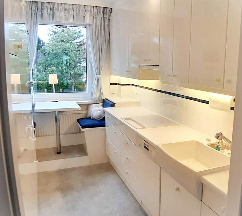 160 m², 5 Zi, DG-Maisonette ohne Schrägen, Erstbezug nach Renovierung, 6 Min. zum Tivoli-Tor Schönbrunn!