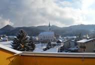 Sonnige 4 Zi-Dachgeschosswohnung mit Terrasse und Balkon!