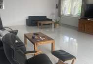 Top modernisiertes, Ein - Zweifamilienhaus, voll unterkellert, mit zwei separaten Eingängen