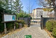 Altbau-Flair am Fuße der Hohen Warte! Neben dem Setagayapark! Gute Anbindung ins Stadtzentrum! Saniertes Altbau-Zinshaus!