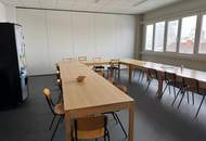 Große Halle mit vielen Parkplätzen