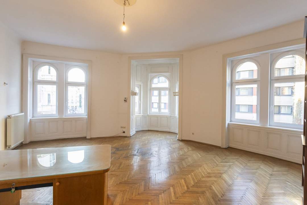 Müllnergasse - repräsentativer 8 Zimmer Altbau mit zwei Eingängen und Garage