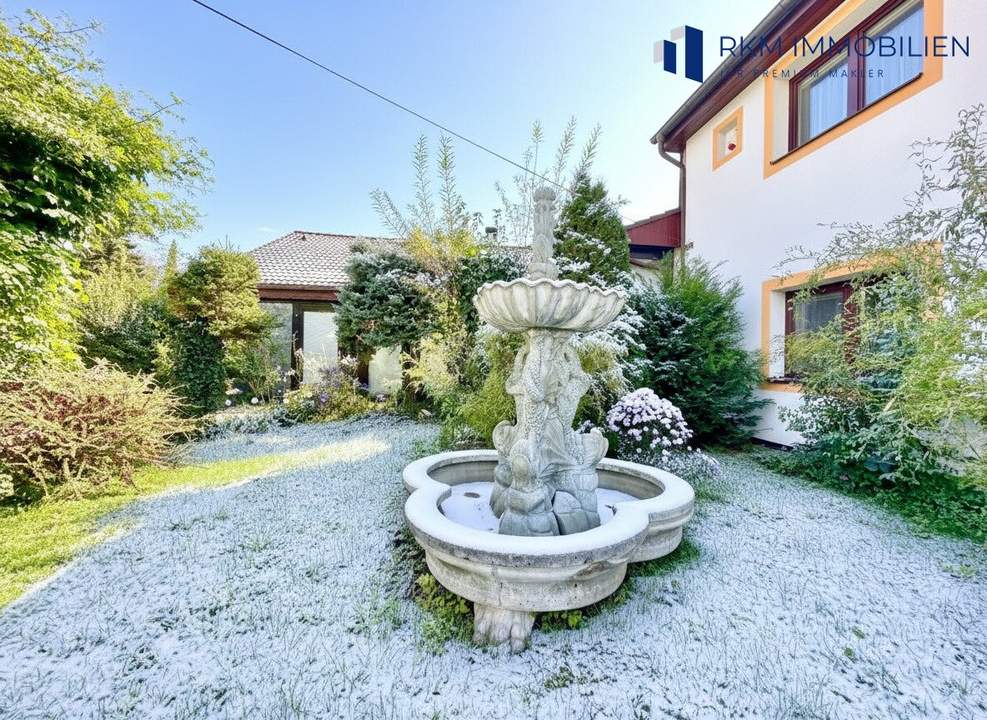 Familienfreundliches Haus auf großzügigem Grundstück mit optimaler U-Bahn-Anbindung