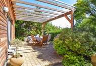 Mit (Sonnen)SCHIRM, CHARME und (Wasser)MELONE: Einfamilienhaus mit Pool und Fernblick am Ölberg