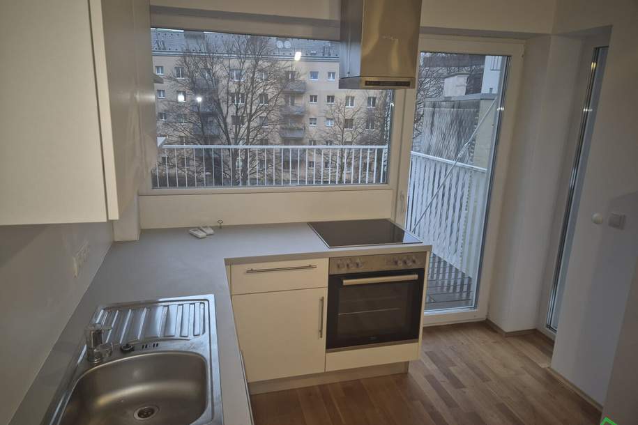 GEMÜTLICHE DACHGESCHOSSWOHNUNG MIT KÜCHE, KLIMA &amp; BALKON!, Wohnung-miete, 1.239,36,€, 1140 Wien 14., Penzing