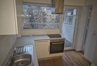 GEMÜTLICHE DACHGESCHOSSWOHNUNG MIT KÜCHE, KLIMA &amp; BALKON!