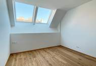 Dachgeschoss wie es sein muss | 3-4 Zimmer | helle hohe Räume | große Innenhofterrasse | sofort verfügbar