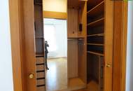 Luxuriöse Altbauwohnung mit großer Wohnküche, möbliertem Schrankraum &amp; sonnigem Eckbalkon im Kremplhof - Leoben Josefee