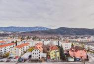 Renovierungsbedürftige Garconniere mit Autoabstellplatz