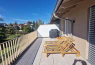 Sonnige, neue 3 Zi-DG-Wohnung mit Terrasse und TG-Platz