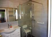 Bungalow mit Keller und Garagen!