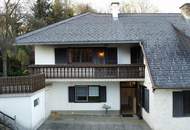 Haus mit zwei Wohneinheiten und Gartenidylle