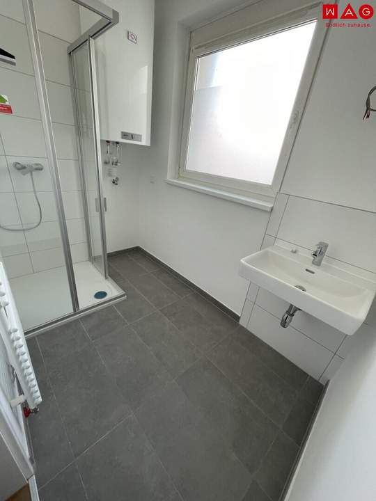 ERSTBEZUG - Licht durchflutete 3 Zimmerwohnung mit sonnigem Balkon!