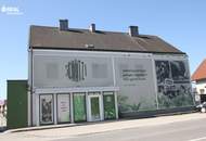 Wohnhaus mit Verkaufsgeschäft und Imbiss/Bistro