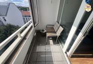Neuwertige 2-Zimmer Wohnung mit 2 Loggien und Auto-Stellplatz