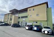 Neuwertige Wohnung mit guter Aufteilung - 2 Carports - ein extra Raum mit extra Zugang für Gewerbe!