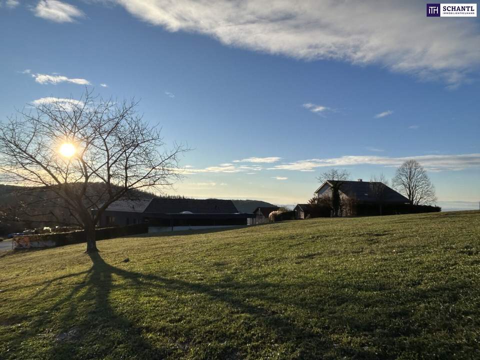 Ein Ausblick, der begeistert – Exklusives Panoramagrundstück in Bestlage über Graz. Jetzt Besichtigung sichern!
