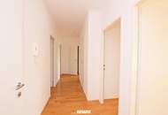 Großzügige Dachgeschosswohnung mit 3 Terrassen und Fernblick ins Grüne