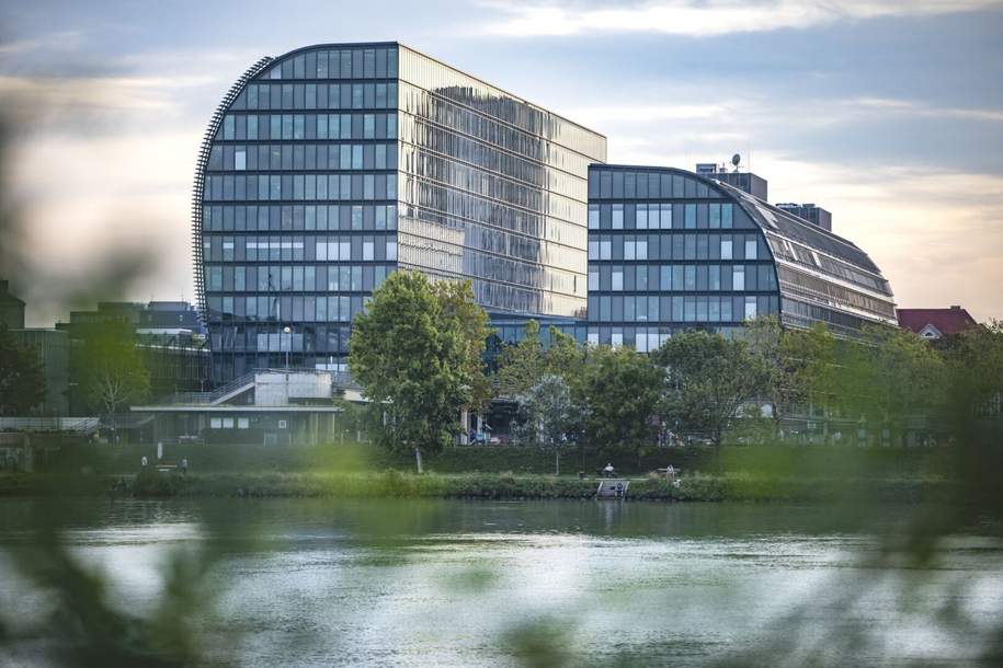 RIVERGATE - Schönes Büro mit tollem Fernblick ab September 25!, Gewerbeobjekt-miete, 7.506,67,€, 1200 Wien 20., Brigittenau