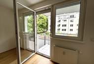 1160! Hübsche 2-Zimmer Wohnung mit Balkon! Garagenplatz optional!