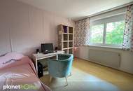 Charmante 2-Zimmer-Wohnung mit Loggia und Parkblick!