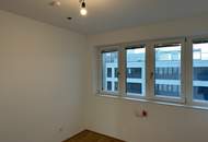 MARINA TOWER - Exklusive 4-Zimmer-Wohnung mit Loggia und sonnigem Balkon