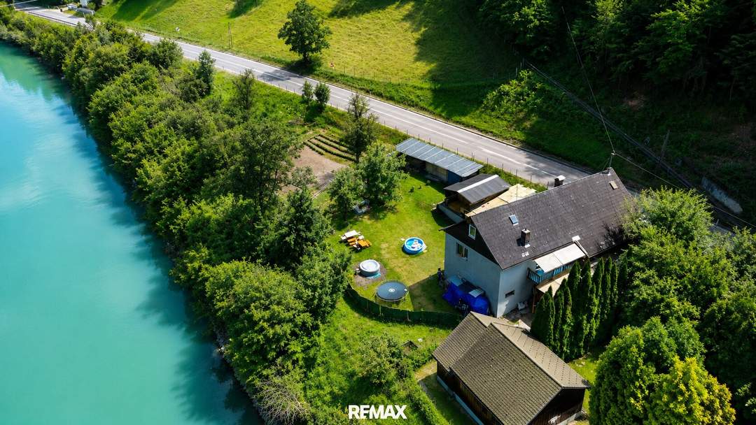 Einfamilienhaus in Naturlage mit großem Grundstück