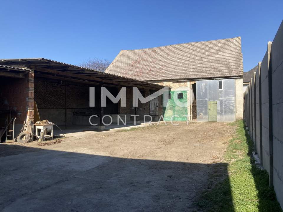 Großes Grundstück / 2.770m² mit einem Abrisshaus und einem Bauernhaus