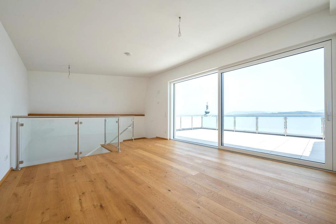 130 m² WOHNFLÄCHE – DACHTERRASSE MIT PANORAMABLICK – SOFORT VERFÜGBAR! Modernes Wohnen über drei Etagen im Zentrum von Sierning!