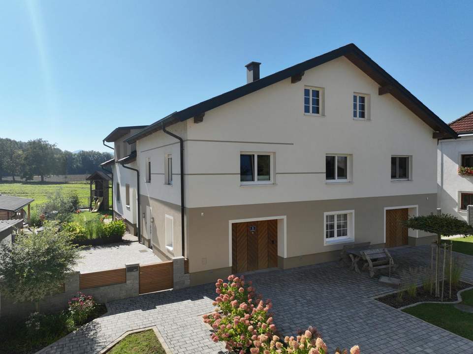 Modern saniertes Wohnhaus mit viel Platz in Mank