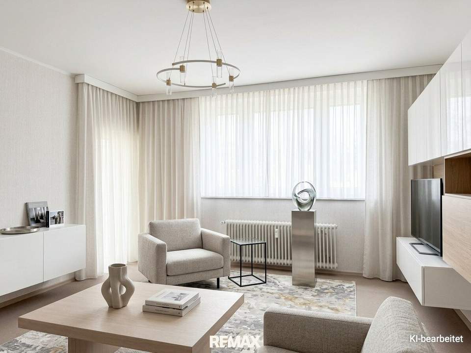 3-Zimmer-Wohnung mit verglaster Loggia, Lift, Parkplatz & Keller