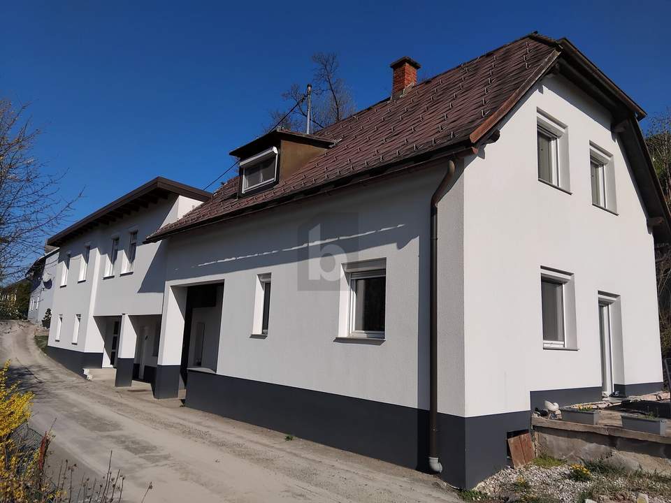 KLEINES PARADIS MIT EIGENEM BACH