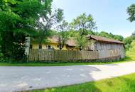 IDYLLISCHER HISTORISCHER EHEMALIGER BAUERNHOF