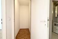 Traumblick in Gartenlandschaft! Südseitiger 2-Zimmer-Neubau mit charmantem Erker! Garagenoption!