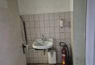 Gebäude mit Lager, großem Grundstück, Tankstelle und Wohnung in bester Lage (Provisionsfrei)