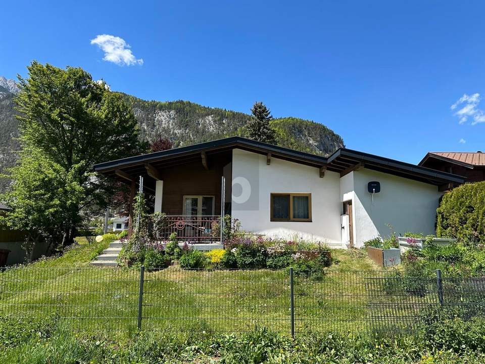 SONNIGES EINFAMILIENHAUS MIT SAUNA, WHIRLPOOL & GRUNDOFEN
