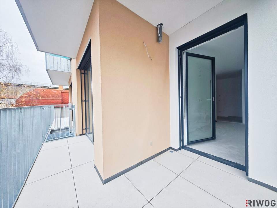 Heller Erstbezug | Hofseitige 2-Zimmerwohnung mit Balkon | Luftwärmepumpe | nähe Liesing & Riverside | Fertigstellung 1Q2026